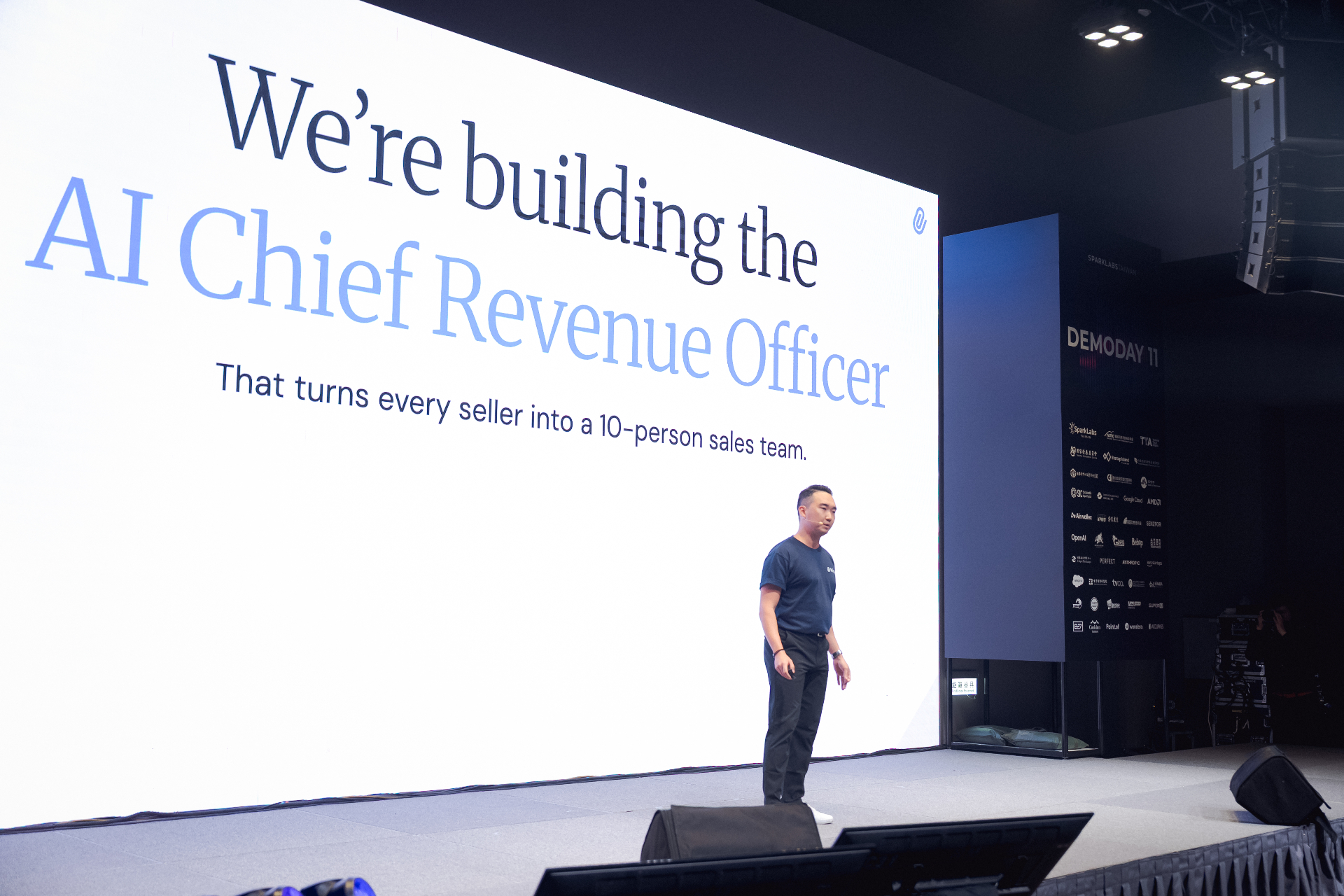 Klipy pitch at DemoDay 11